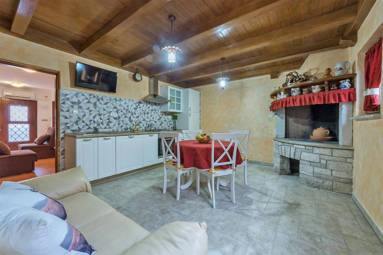 Apartments Tina & Denis Pula Croatia