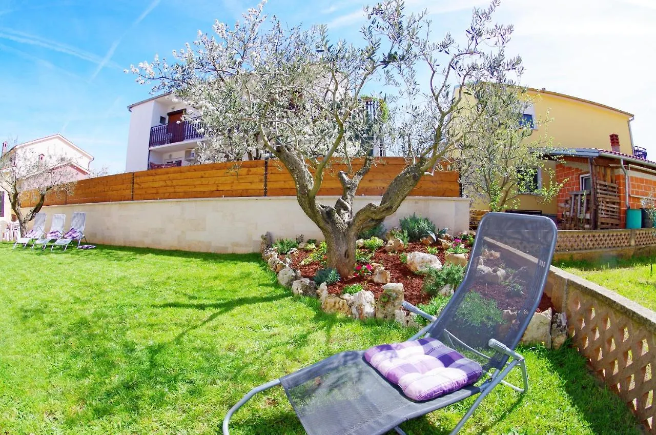 Apartments Tina & Denis Pula Croatia