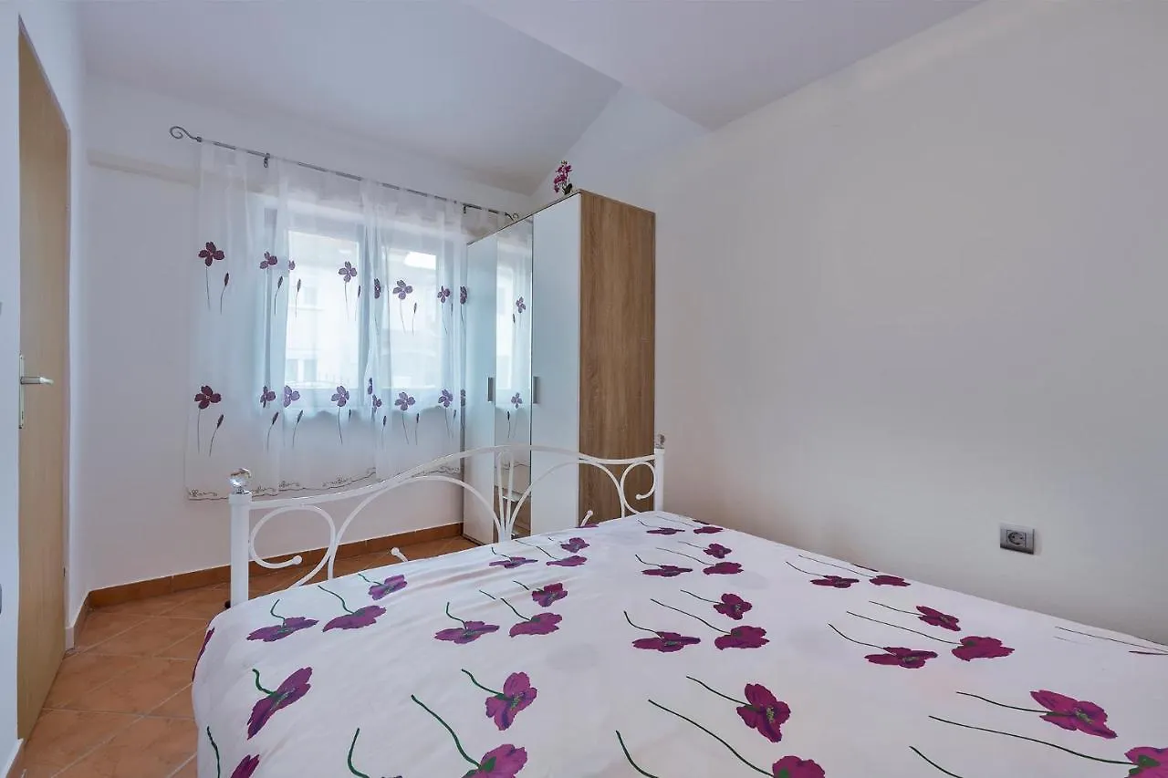 Apartments Tina & Denis Pula Croatia